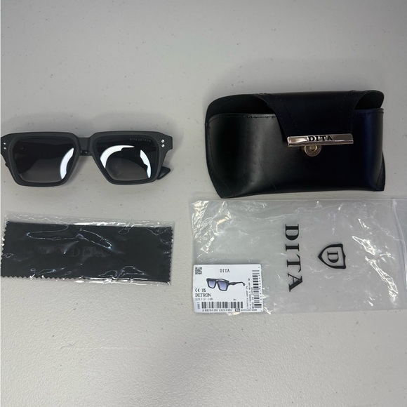 DITA Black Sunglasses with Case - Picture 1 of 4